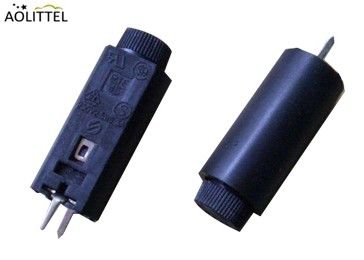 Shocksafe 원통 모양 수직 5x20mm PCB 신관 홀더 PTF-45 10 Amps 나사 모자를 가진 250 볼트 간격 10 mm Pin