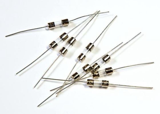 UL cUL VDE CQC를 가진 낮은 끊는 수용량 AC 250V 3.15A 4x11mm 빠르 한번 불기 임시 축 납유리 신관 관은 찬성했습니다