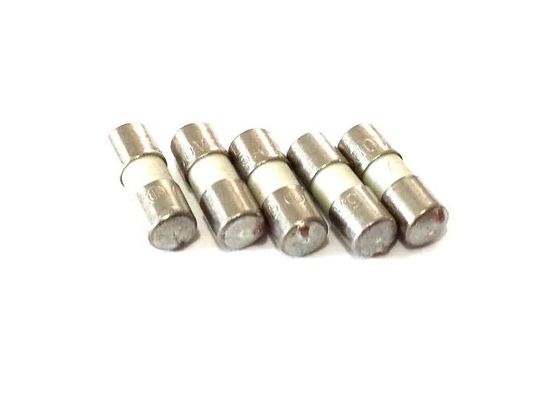 빠른 응답 3.6x10mm 빠른 한번 불기를 가진 축 납을 첨가하는 비 재시동할 수 있는 1개 시간 세라믹 관 신관 2.5A 250VAC는 모자를 골라냅니다