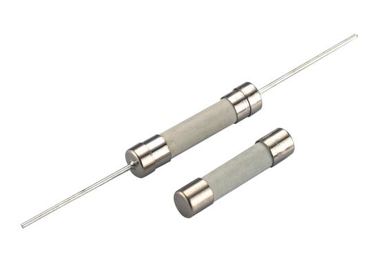 DC 신청을 위한 모래에 의하여 채워진 세라믹 관 신관 100mA-50Amp가 캐나다 cUL에 의하여 6.3mmx32mm 빠른 한번 불기 카트리지 증명서를 줬습니다