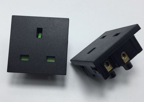 BSI는 RB-02 영국 소켓 여성 출구 3 폴란드 13A 250V 영국 벽면 힘 전기 마개 및 소켓 BS 1363년을 찬성했습니다
