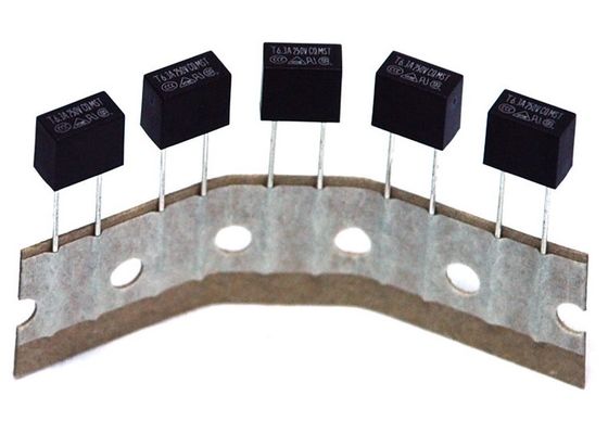 125V 250V 300V 350V를 평가하는 전압을 가진 인 자유로운 정연한 Pastic 빨간 느린 한번 불기 마이크로 신관 100mA-6.3A 8.4x7.2x4.0mm
