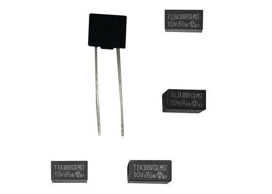 CCC CQC PSE PCB 광선 납을 첨가하는 상자는 느린 한번 불기 소형 신관 MST 002 2A 250VAC 300V 400V 8.35x7.7mm를 형성했습니다
