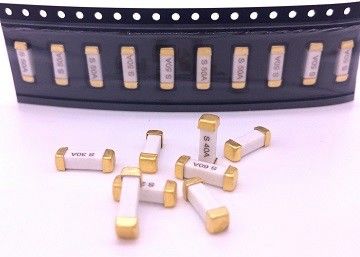 UL CUL 10.1mmx 3.1mm 빠른 4012 - 높은 돌입을 가진 임시 칩 신관 CQ40LF 500mA-40A 600VAC 350VDC
